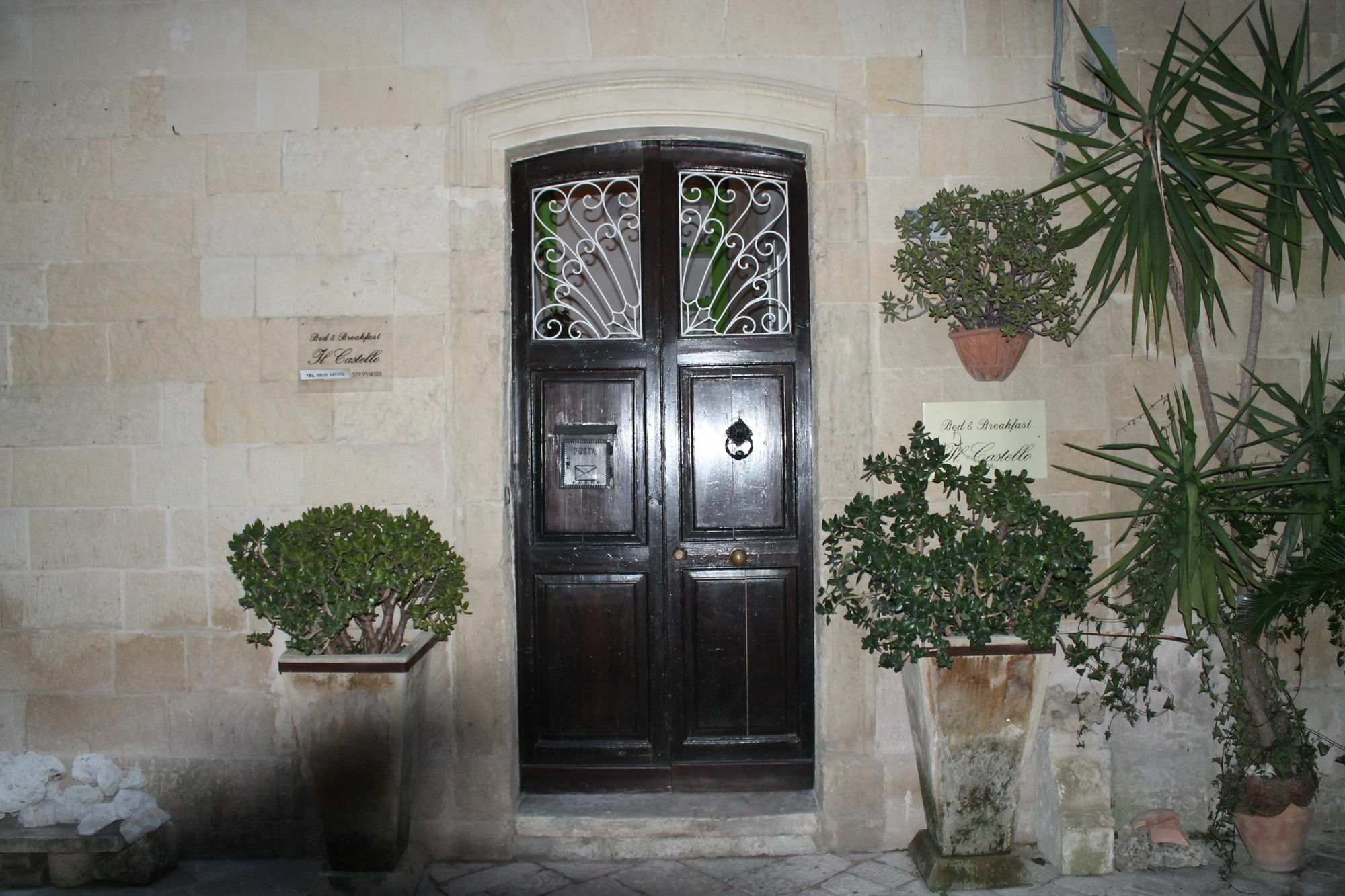 B&B Il Castello Lecce Bagian luar foto